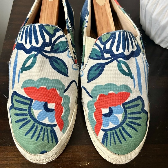 Espadrilles - Picture 2 of 5